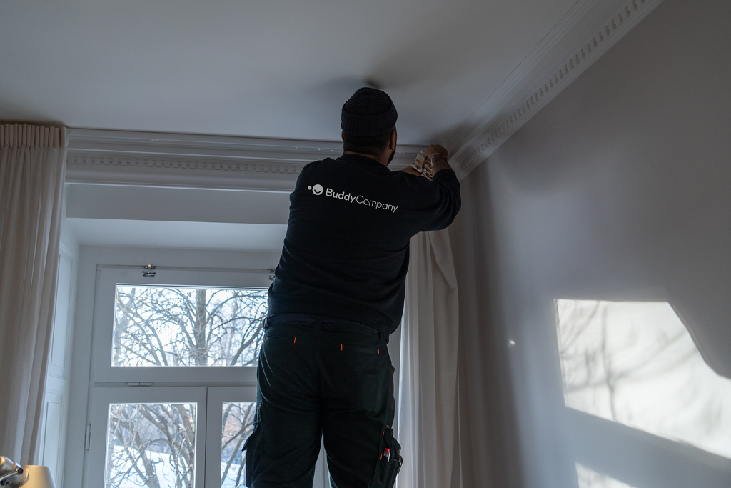 Curtain Rod Installment
